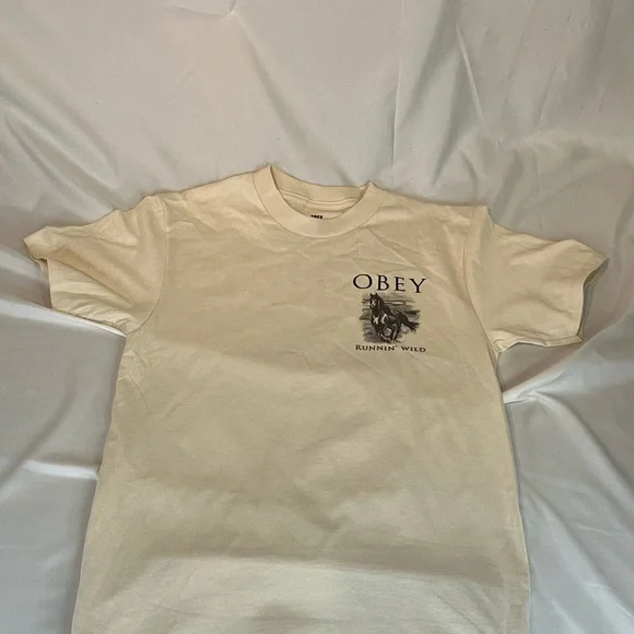 Obey Running Wild Graphic T-ShirtbMena Medium - Picture 5 of 9